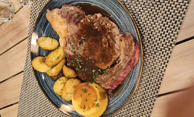 Des plats authentique , Valence, La Cantine